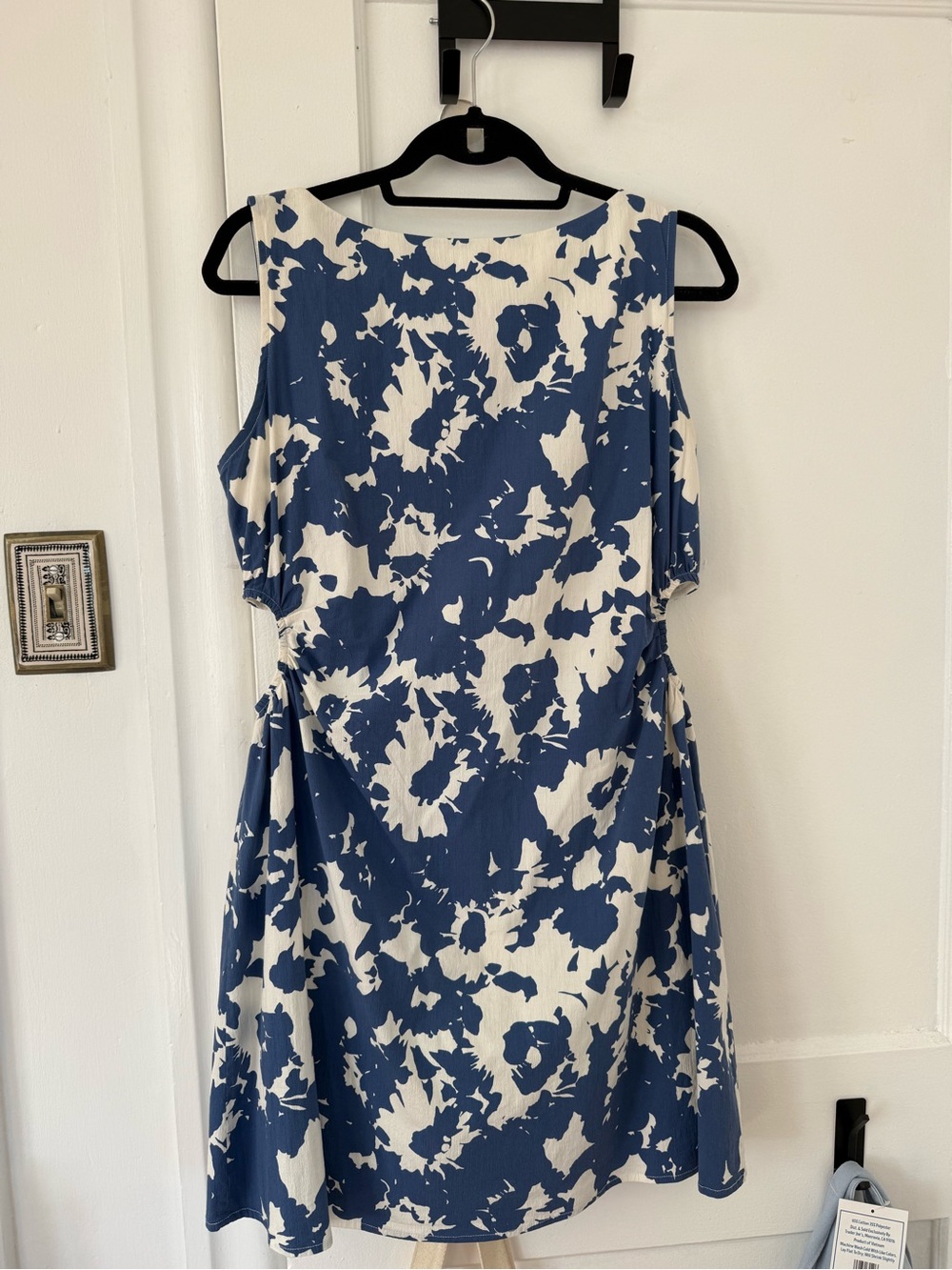 Abercrombie & Fitch Blue and White Floral Cut Out Midi Dress